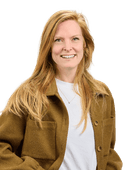 Een afbeelding van Annemarie die lachend kijkt